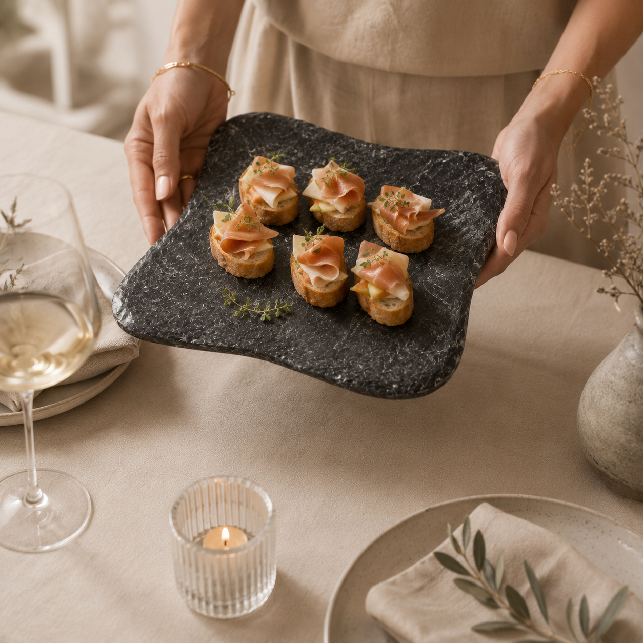 Slate cheeseboard quare- black